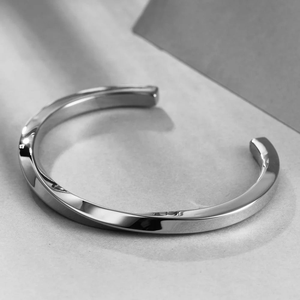Simple Twist Cuff Bangle