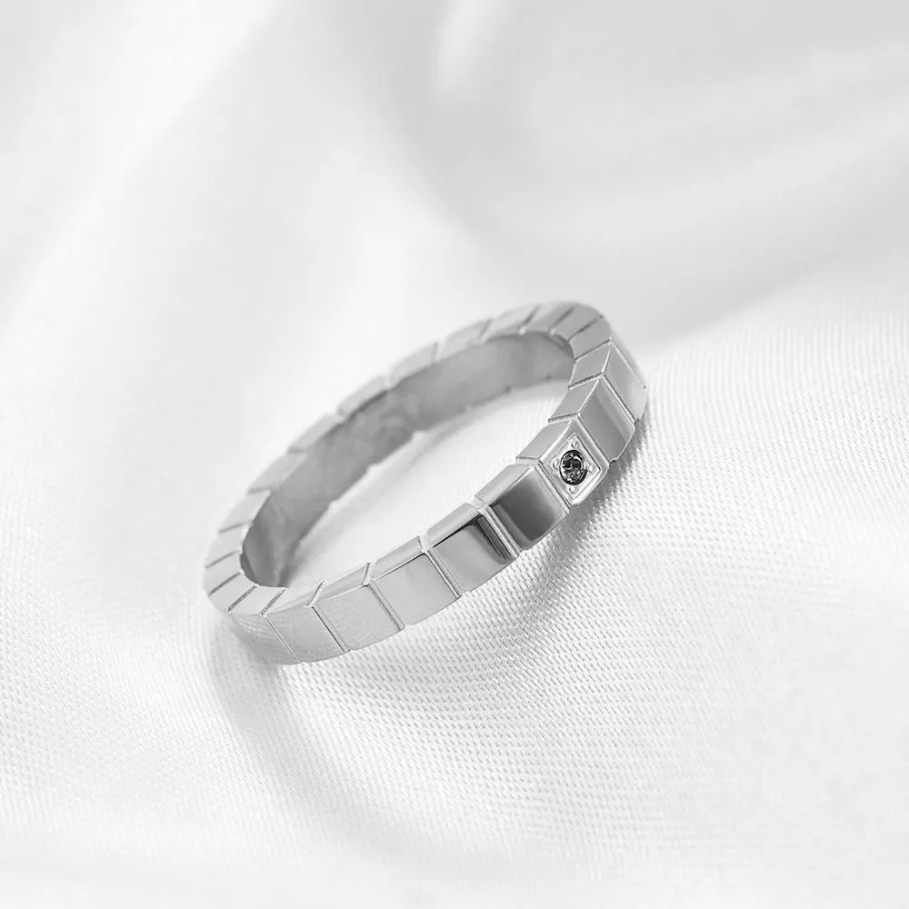 Square Symmetrical Ring