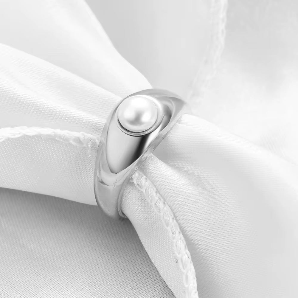 Pearly Pearl Ring