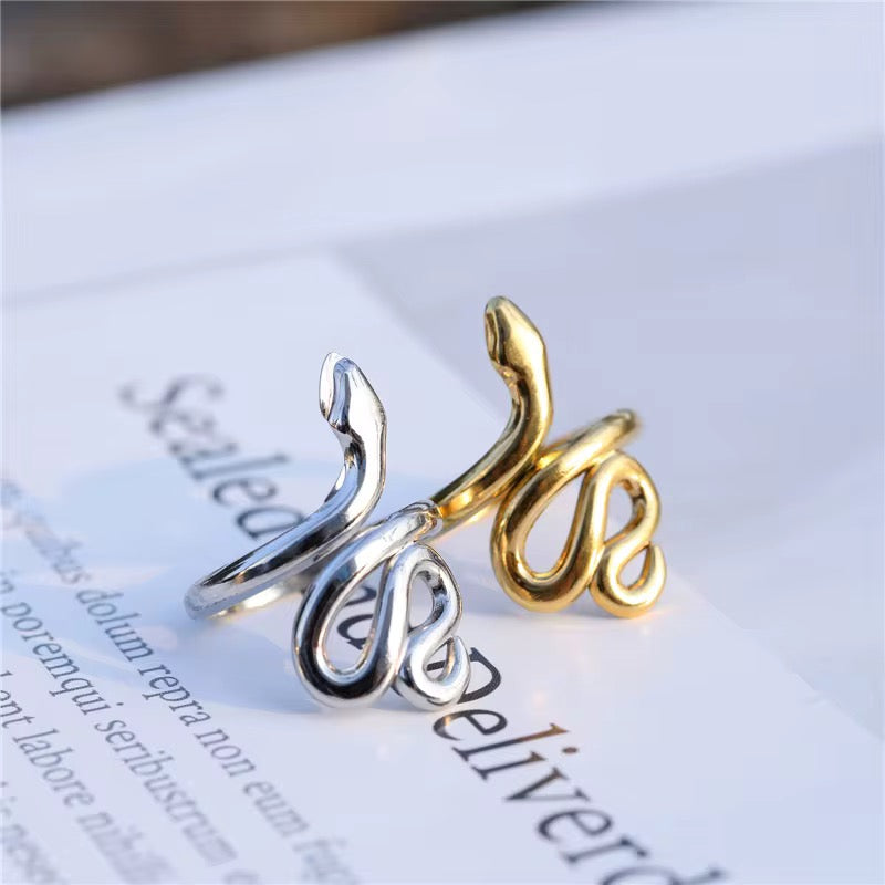 Adjustable Long Snake Ring