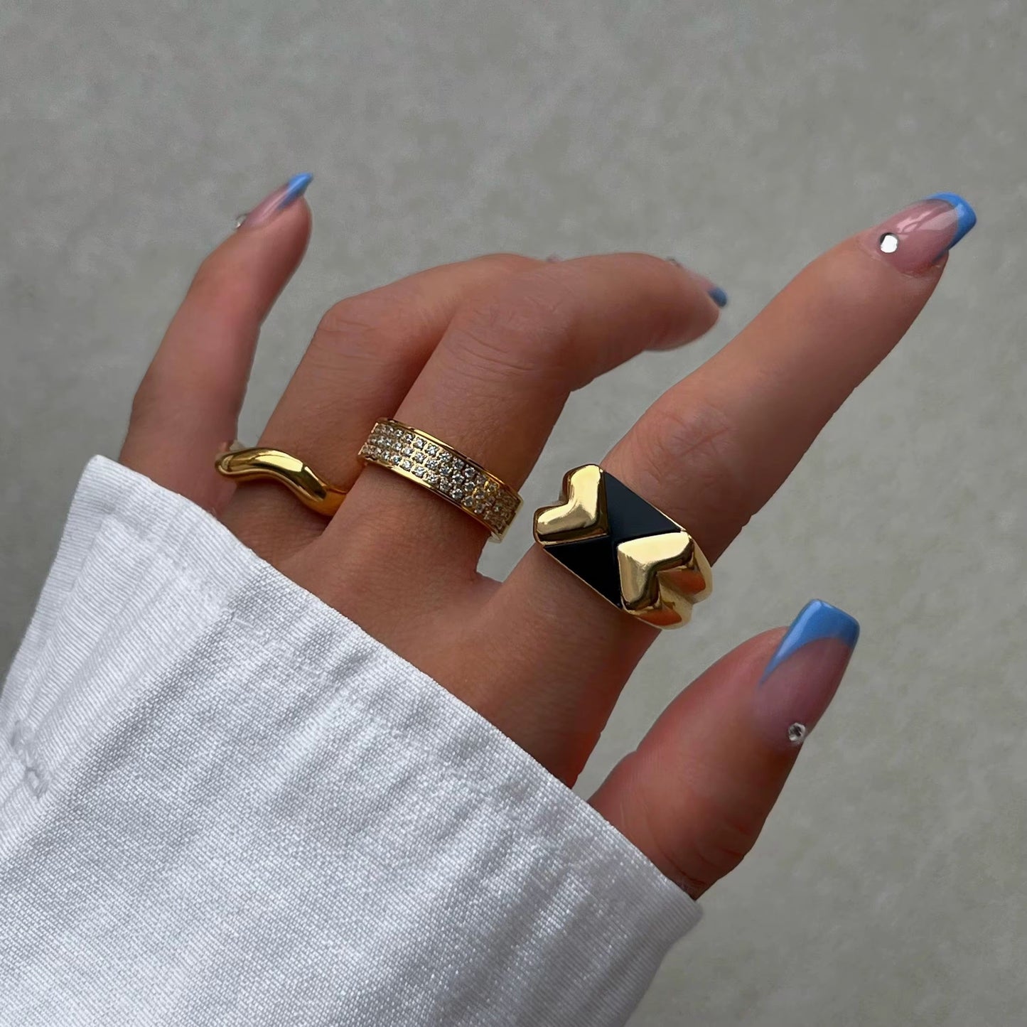Wind Curve Ring