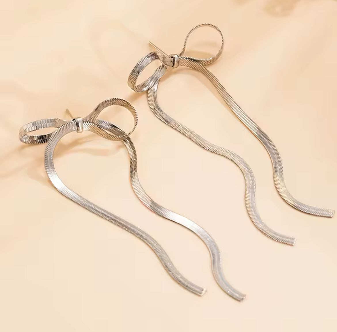 Minimal Long Bow Earrings