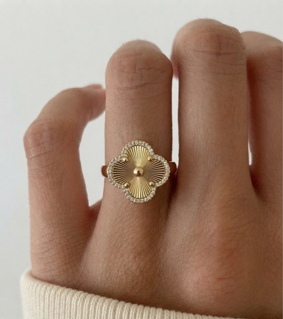 Glam Van Cleef Ring