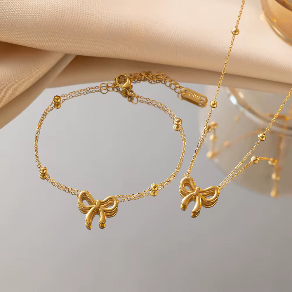Minimal Bow Beaded Bracelet
