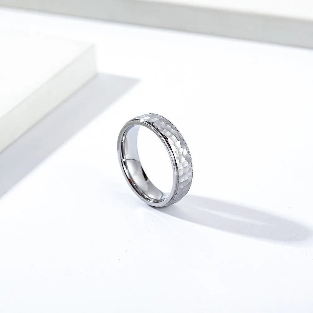 Rough Pattern Ring