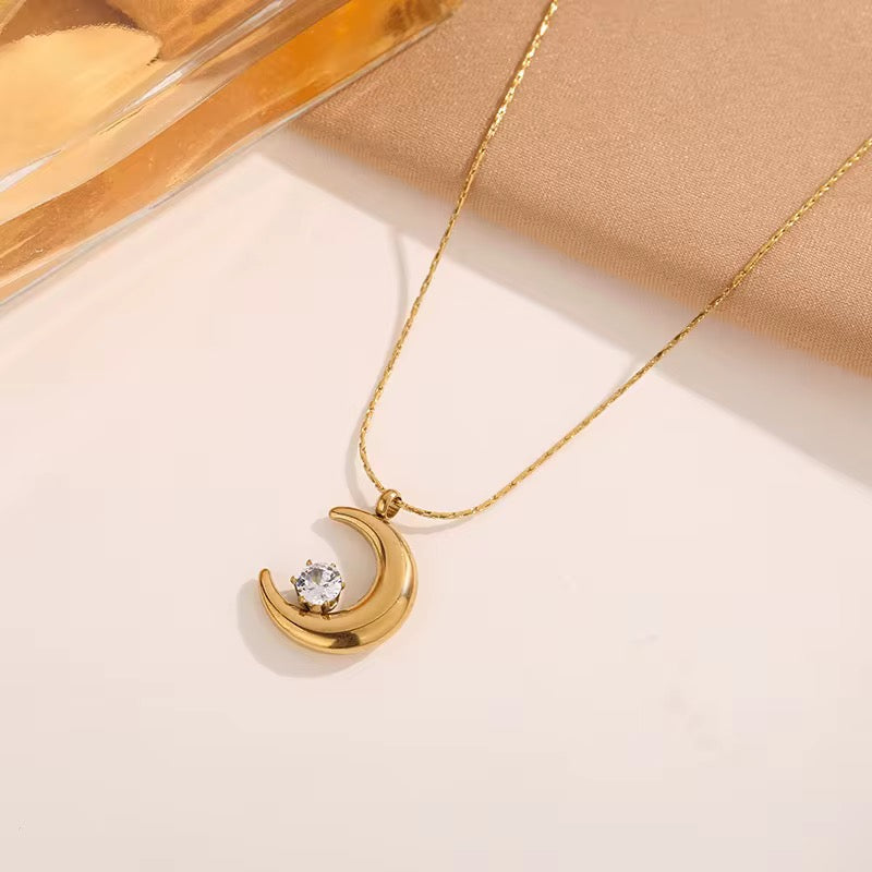 Zirconia Moon Pendant