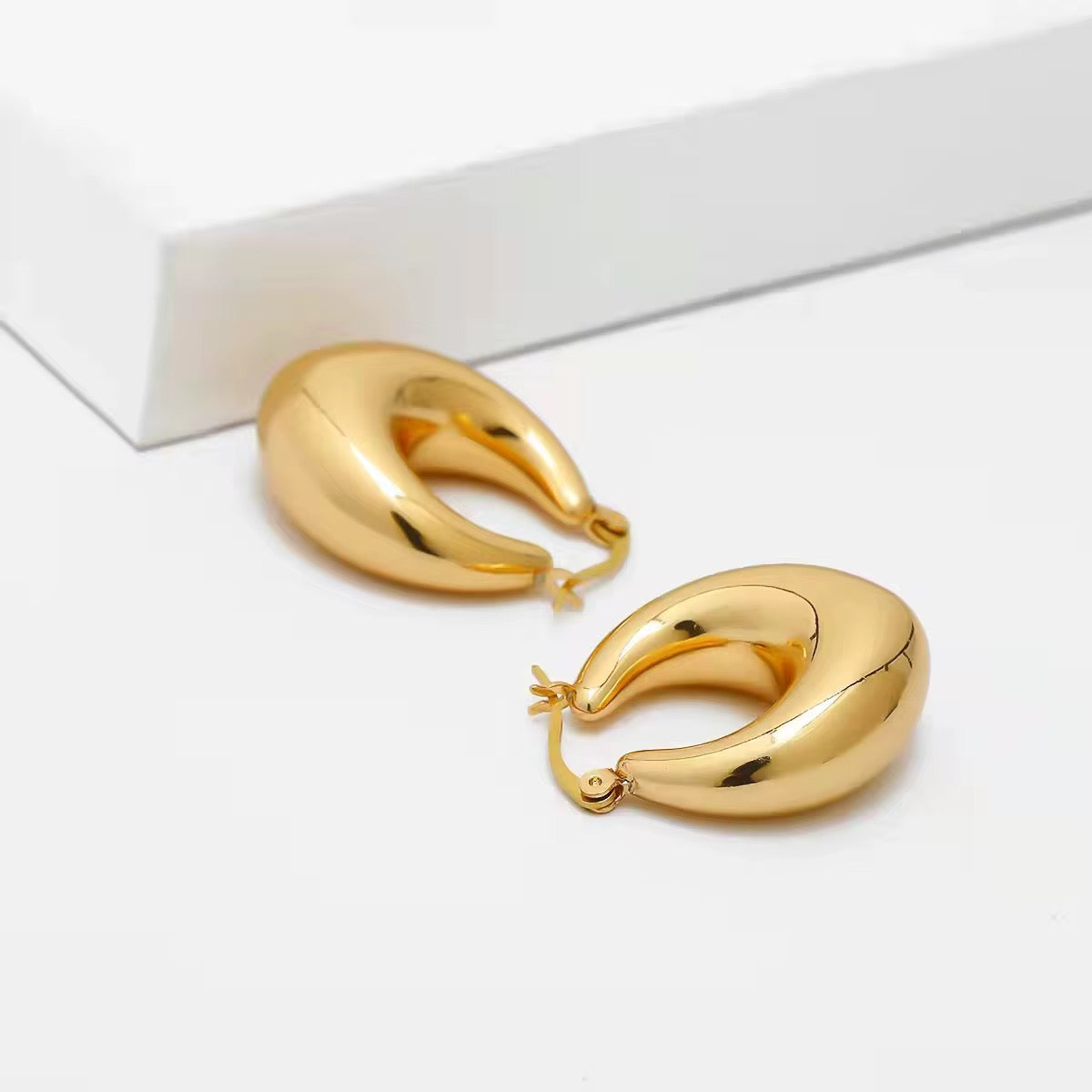 Pointy Hoops