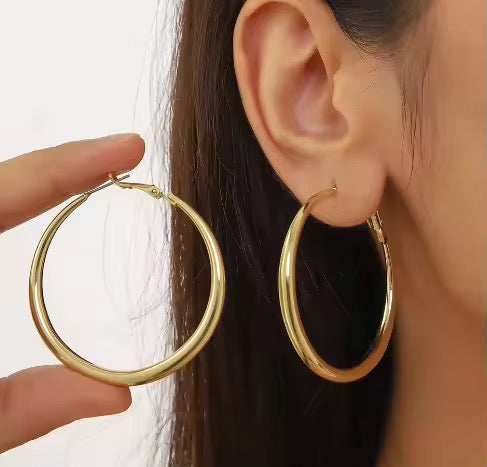Classic Rounded Hoop