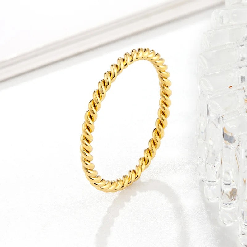 Simple Twisted Rope Ring