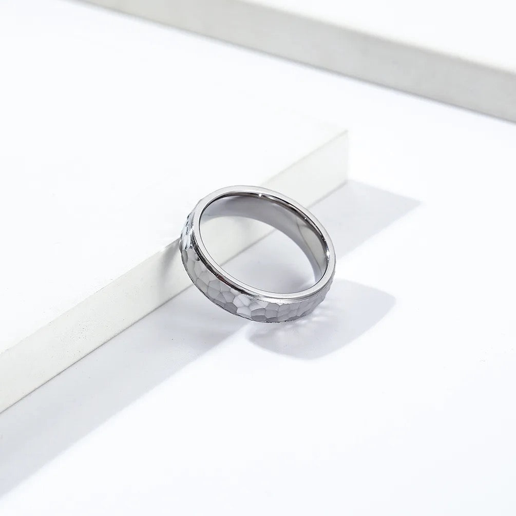 Rough Pattern Ring