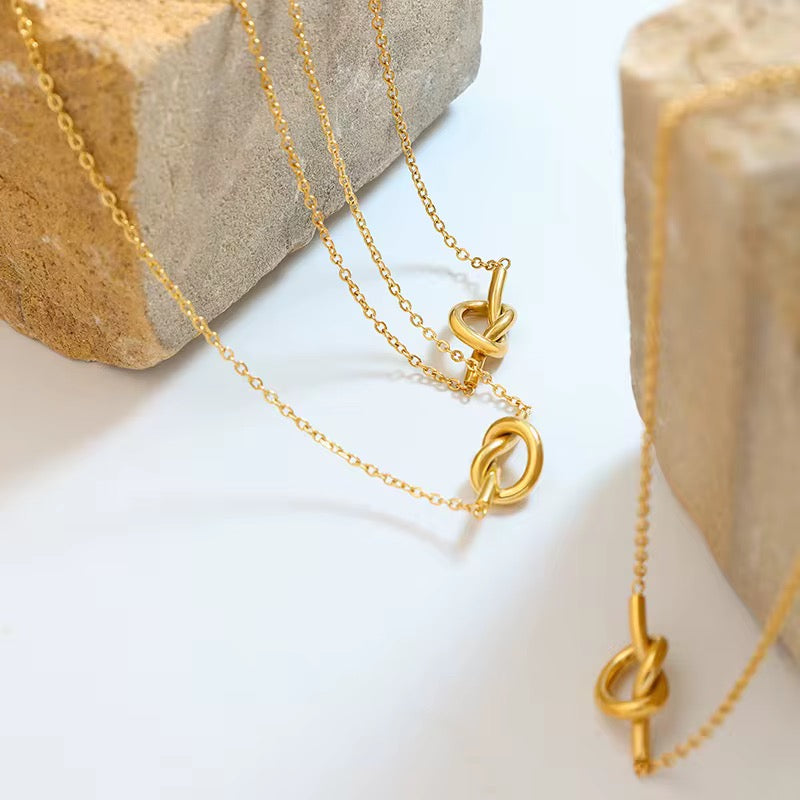 Minimal Knot Necklace