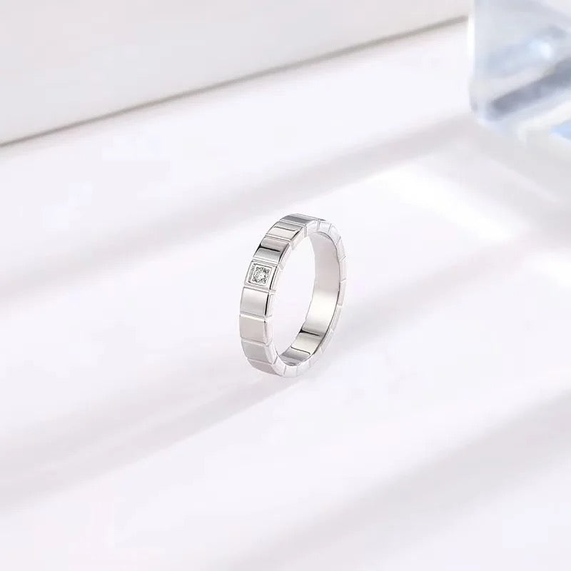 Square Symmetrical Ring
