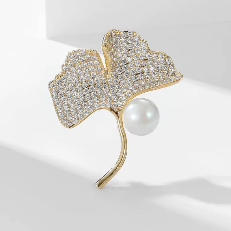 Pearl Flower Brooch