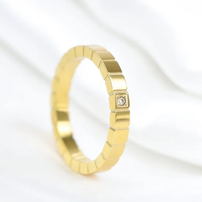 Square Symmetrical Ring