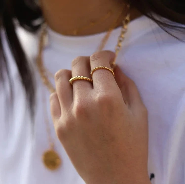 Simple Twisted Rope Ring