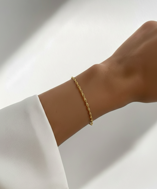 Dainty Twisted Bracelet