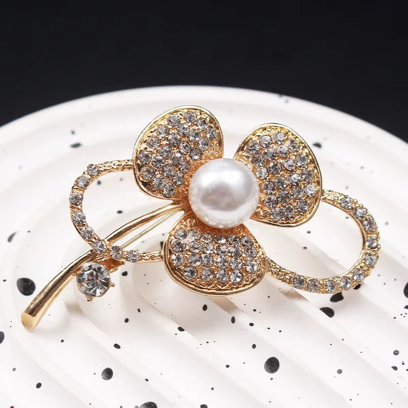 Blossom Pearl Brooch