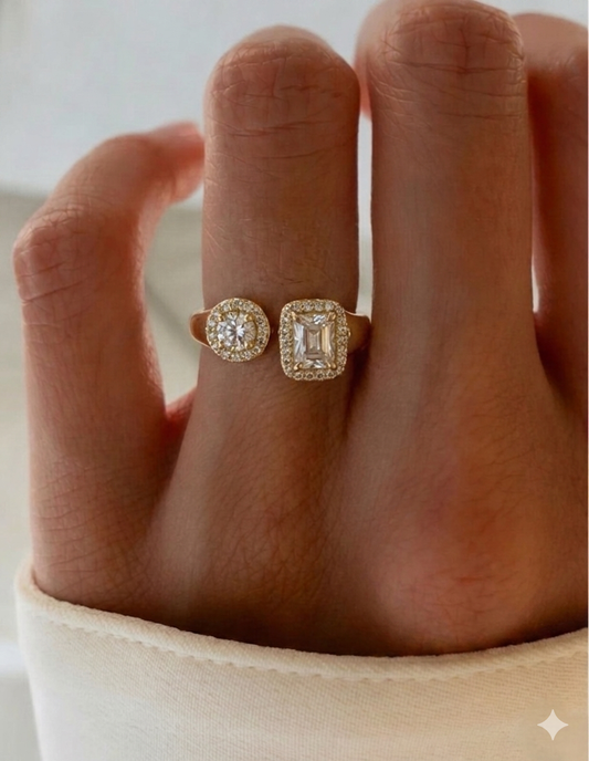 Huggie Ring