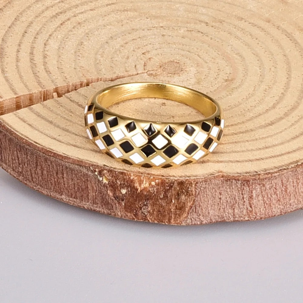 Chessboard Dome Ring