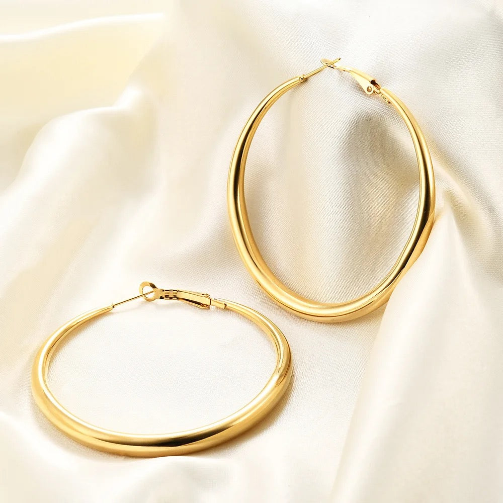 Oval Exaggerated Earring