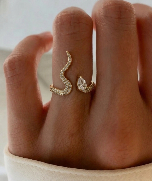 Aura Snake Ring