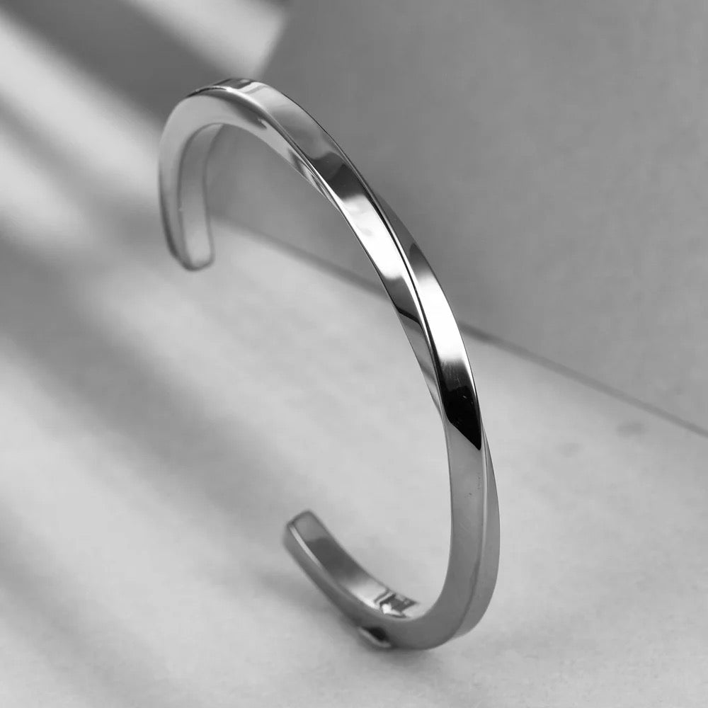 Simple Twist Cuff Bangle