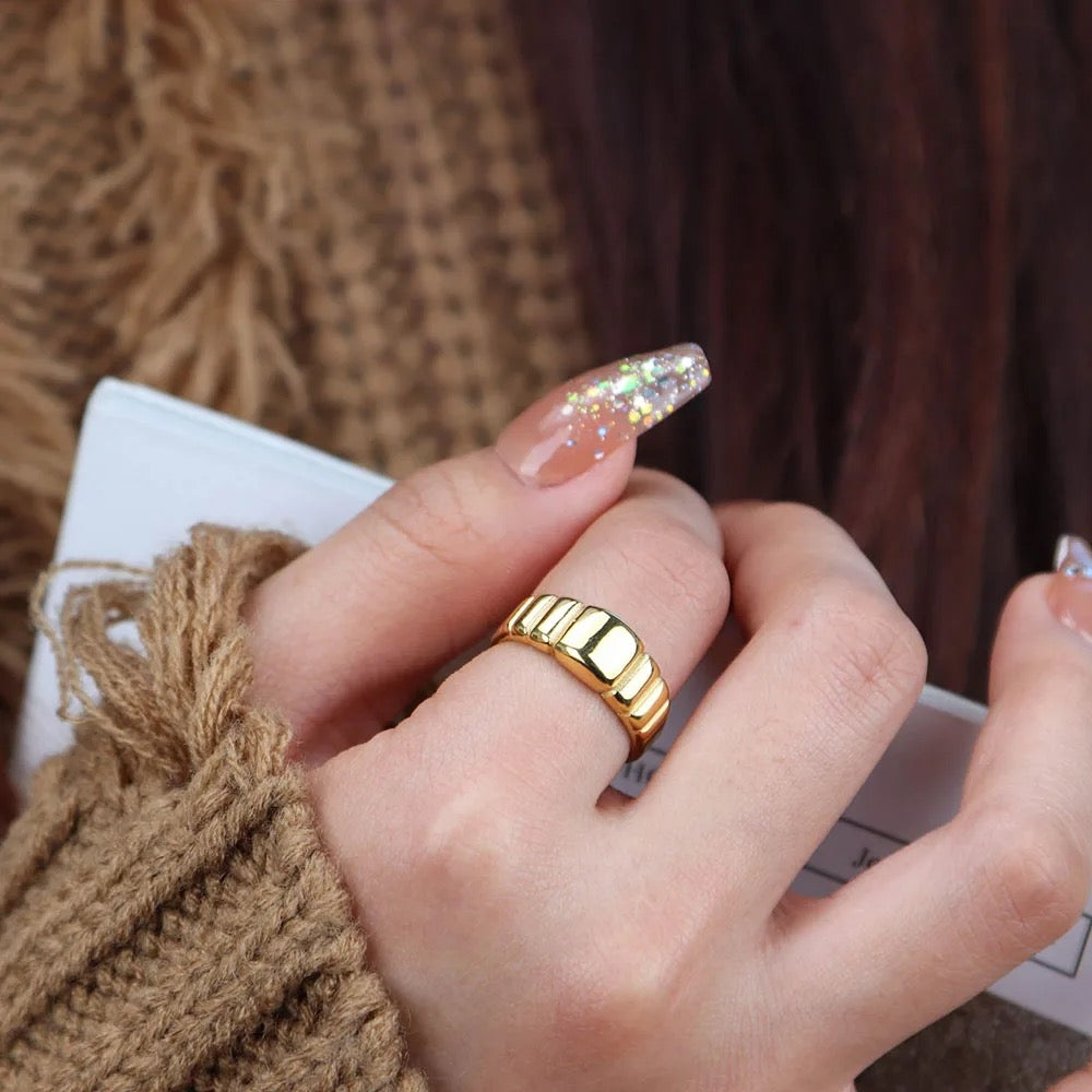 Bold Bread Grain Ring