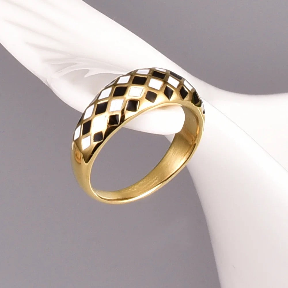 Chessboard Dome Ring