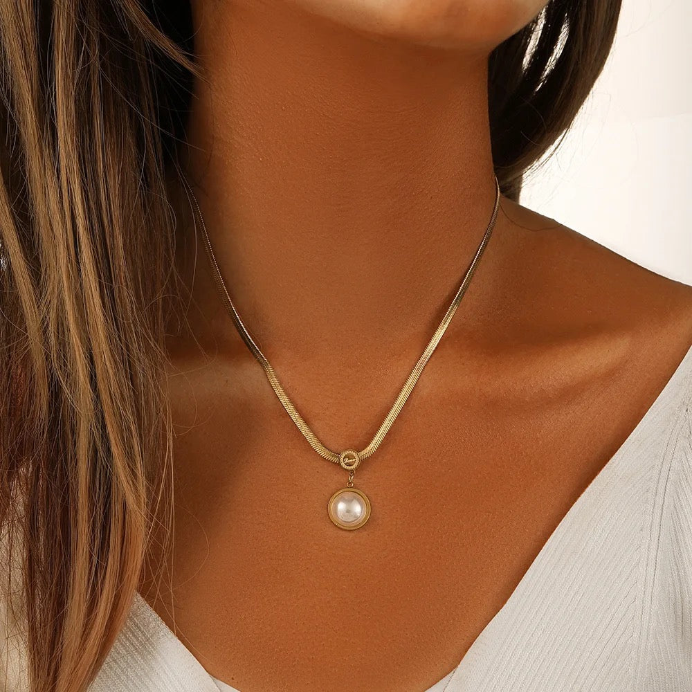 Flat Snake Chain Pearl Necklace