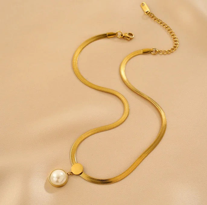 Flat Snake Chain Pearl Necklace