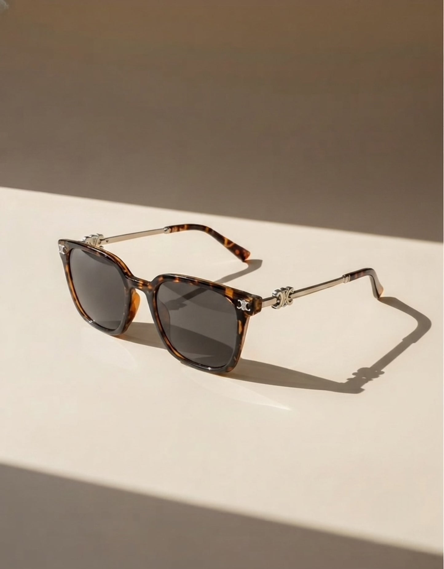 Metropolitan Chic Glasses