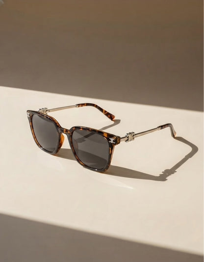 Metropolitan Chic Glasses