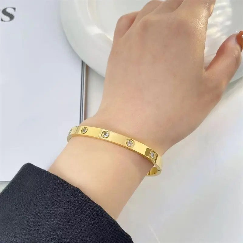 Love Zircon Bangle Bracelet