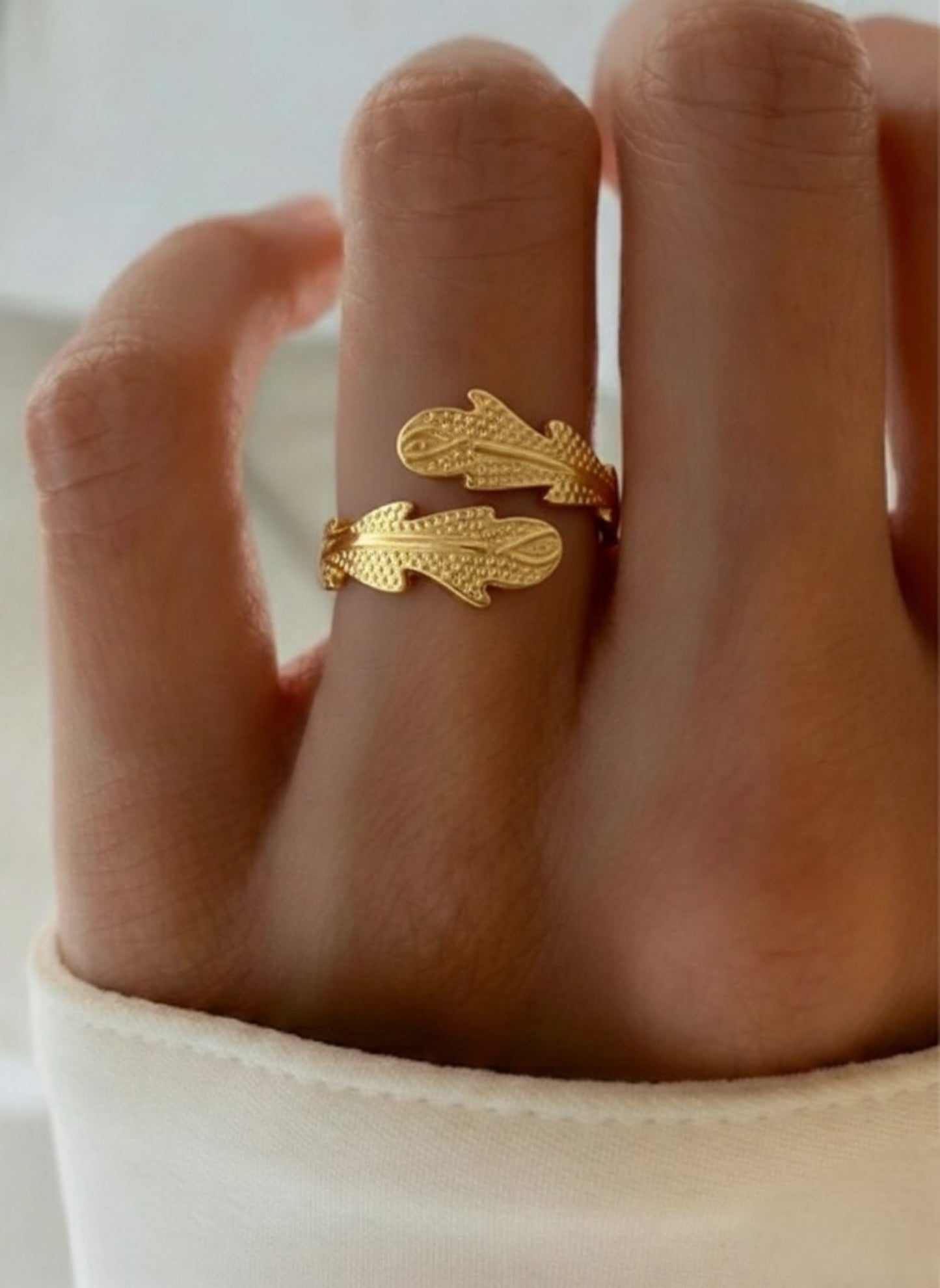 Adjustable Huggie Leaf Ring