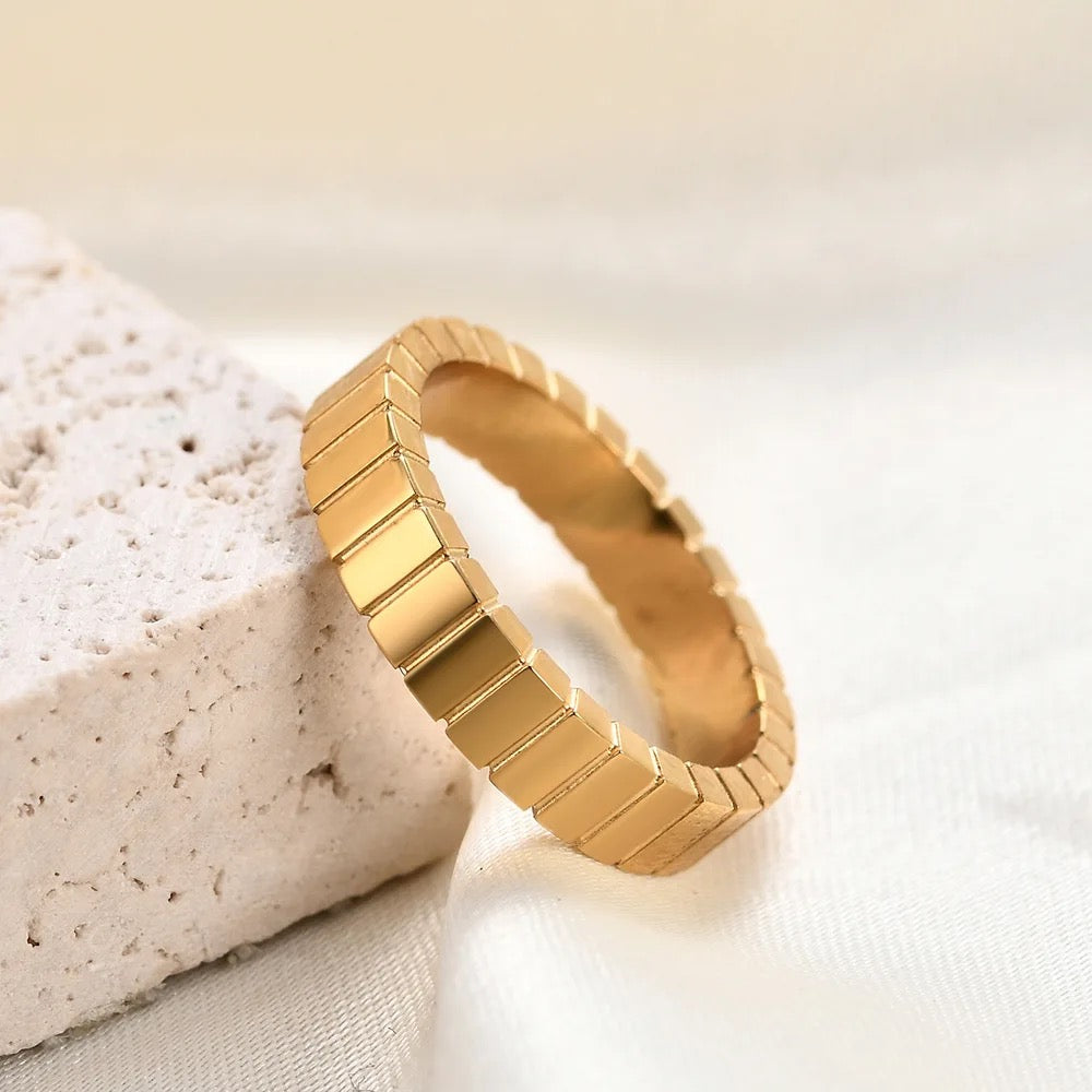 Geometric Squared Ring