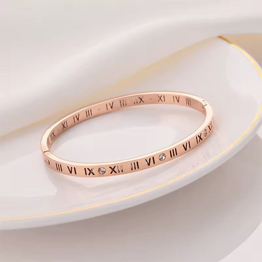 Roman Touch Bangle