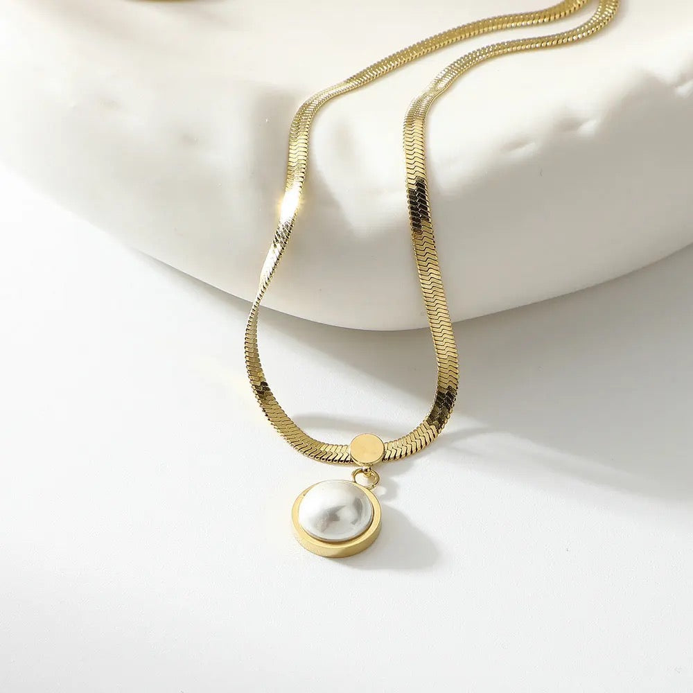 Flat Snake Chain Pearl Necklace