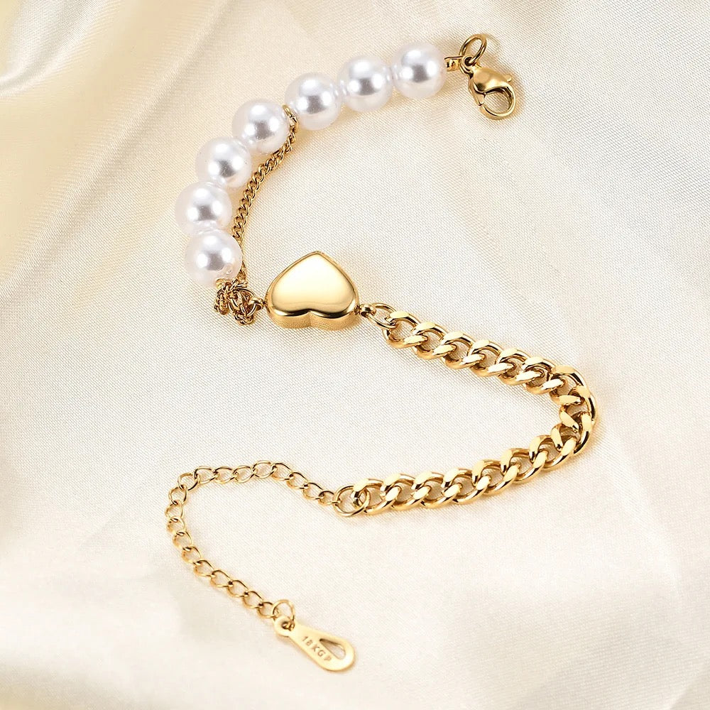 Elegant Heart Pearl Bracelet