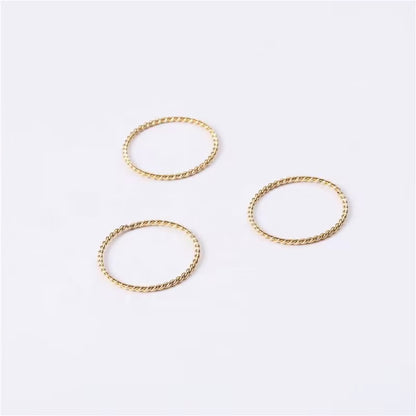 Minimalist Twist Ring