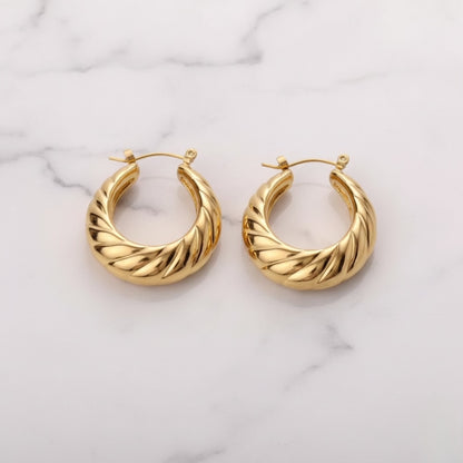 Croissant Twist Hoop
