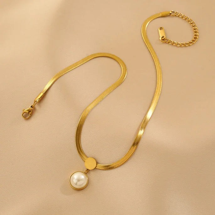 Flat Snake Chain Pearl Necklace