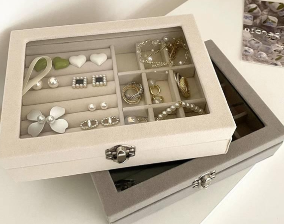 Transparent Jewelry Organizer